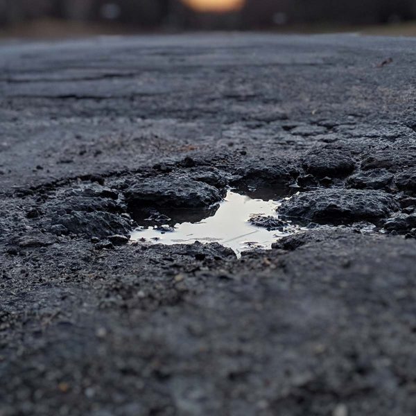 Bituminois Repairing Material